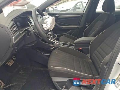 Zdjęcie 7 z 11 samochodu: 2024 VOLKSWAGEN JETTA VIN:3VWBM7BU1RM051536 - miniatura