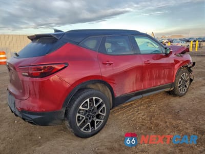 Trzecie zdjęcie samochodu z tyłu: 2023 CHEVROLET BLAZER RS VIN:3GNKBKRS3PS224960 - miniatura