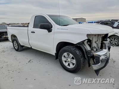 Czwarte zdjęcie samochodu z boku: 2020 CHEVROLET SILVERADO C1500 VIN:3GCNWAEF0LG333399 - miniatura