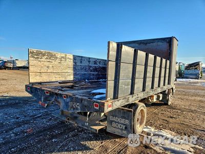 Czwarte zdjęcie samochodu z boku: 2014 ISUZU NPR HD FLATBED TRUCK VIN:54DC4W1BXES802700 - miniatura