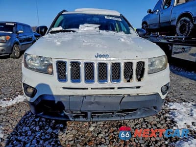 Piąte zdjęcie samochodu w środku: 2015 JEEP COMPASS SPORT VIN:1C4NJDBB1FD423616 - miniatura