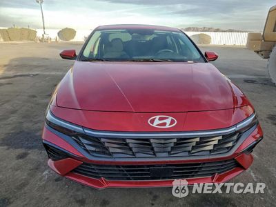 Piąte zdjęcie samochodu w środku: 2025 HYUNDAI ELANTRA SE VIN:KMHLS4DG4SU938502 - miniatura