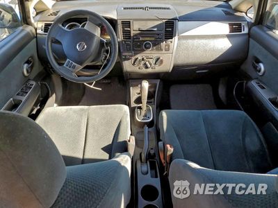 Zdjęcie 8 z 11 samochodu: 2010 NISSAN VERSA S VIN:3N1BC1AP2AL397817 - miniatura