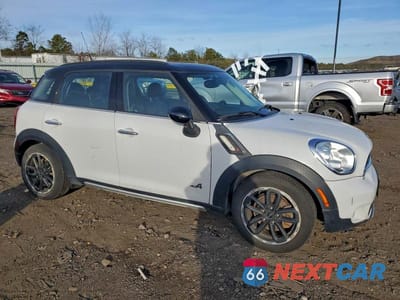 Czwarte zdjęcie samochodu z boku: 2017 MINI COUNTRYMAN VIN:WMWZC5C57GWU00547 - miniatura