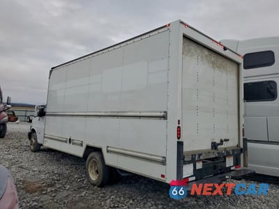 Drugie zdjęcie samochodu z przodu: 2022 GMC SAVANA G3500 - BOX TRUCK VIN:7GZ37TC78NN009562 - miniatura