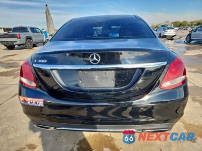 Zdjęcie 6 z 13 samochodu: 2017 MERCEDES-BENZ C 300 VIN:55SWF4JB8HU190304 - miniatura