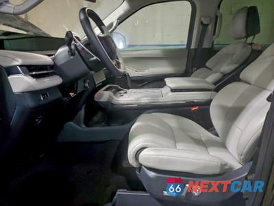 Zdjęcie 7 z 13 samochodu: 2025 LINCOLN NAVIGATOR L RESERVE VIN:5LMJJ3LG9SEL08553 - miniatura