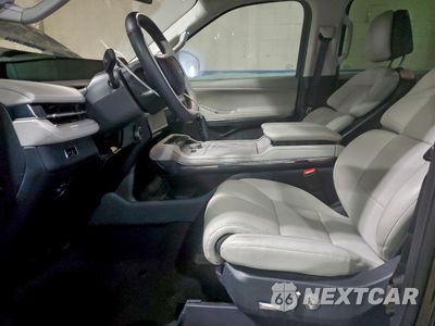Zdjęcie 7 z 13 samochodu: 2025 LINCOLN NAVIGATOR L RESERVE VIN:5LMJJ3LG9SEL08553 - miniatura