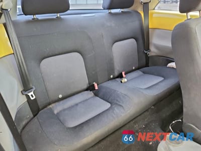 Zdjęcie 10 z 12 samochodu: 2003 VOLKSWAGEN NEW BEETLE GL VIN:3VWBK21C83M420482 - miniatura