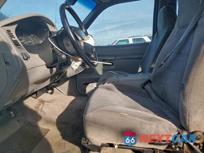 Zdjęcie 7 z 11 samochodu: 1998 FORD EXPLORER VIN:1FMYU22E8WUB33145 - miniatura