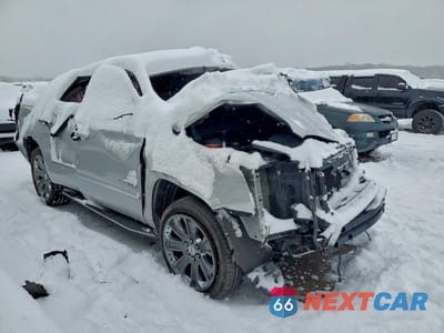 Czwarte zdjęcie samochodu z boku: 2016 GMC YUKON DENALI VIN:1GKS2CKJ4GR385194 - miniatura