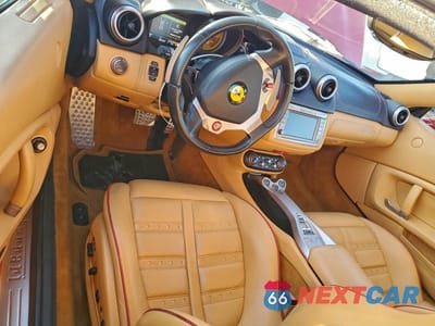 Zdjęcie 8 z 11 samochodu: 2014 FERRARI CALIFORNIA VIN:ZFF65TJA8E0199425 - miniatura