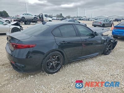 Trzecie zdjęcie samochodu z tyłu: 2020 ALFA ROMEO GIULIA QUADRIFOGLIO VIN:ZARFAMEV0L7626748 - miniatura