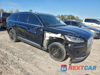 Czwarte zdjęcie samochodu z boku: 2023 LINCOLN AVIATOR RESERVE VIN:5LM5J7WC7PGL14798 - miniatura