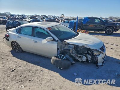 Czwarte zdjęcie samochodu z boku: 2017 NISSAN ALTIMA 2.5 VIN:1N4AL3AP6HC154284 - miniatura