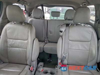 Zdjęcie 10 z 13 samochodu: 2016 TOYOTA SIENNA LE VIN:5TDKK3DCXGS694695 - miniatura