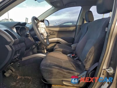 Zdjęcie 7 z 12 samochodu: 2007 MITSUBISHI OUTLANDER ES VIN:JA4MS31X07U003163 - miniatura