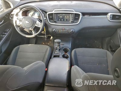 Zdjęcie 8 z 14 samochodu: 2020 KIA SORENTO S VIN:5XYPG4A5XLG672030 - miniatura