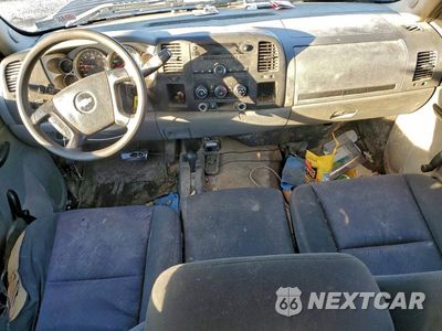Zdjęcie 8 z 12 samochodu: 2011 CHEVROLET SILVERADO K2500 HEAVY DUTY VIN:1GC2KVCG5BZ300656 - miniatura