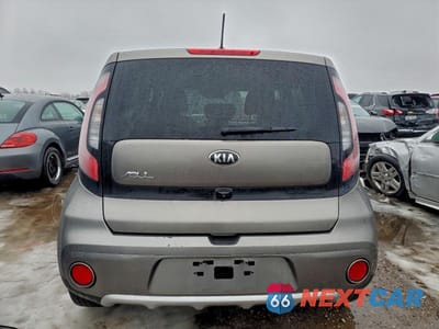 Zdjęcie 6 z 12 samochodu: 2018 KIA SOUL + VIN:KNDJP3A55J7601389 - miniatura