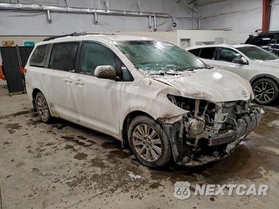 Czwarte zdjęcie samochodu z boku: 2014 TOYOTA SIENNA LE VIN:5TDJK3DC1ES088680 - miniatura