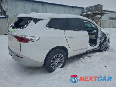 Trzecie zdjęcie samochodu z tyłu: 2024 BUICK ENCLAVE ESSENCE VIN:5GAERBKW6RJ109502 - miniatura