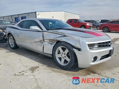 Czwarte zdjęcie samochodu z boku: 2012 CHEVROLET CAMARO LT VIN:2G1FB1E30C9177549 - miniatura