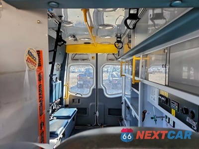 Zdjęcie 10 z 14 samochodu: 2017 MERCEDES-BENZ SPRINTER 2500 AMBULANCE VIN:WD3PE7CD0HP414755 - miniatura