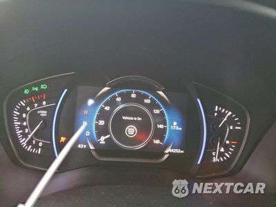 Zdjęcie 9 z 14 samochodu: 2019 HYUNDAI SANTA FE SEL VIN:5NMS3CAD1KH035524 - miniatura