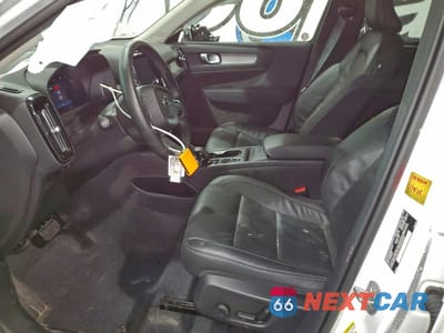 Zdjęcie 7 z 14 samochodu: 2025 VOLVO XC40 CORE VIN:YV4L12UJ5S2576650 - miniatura
