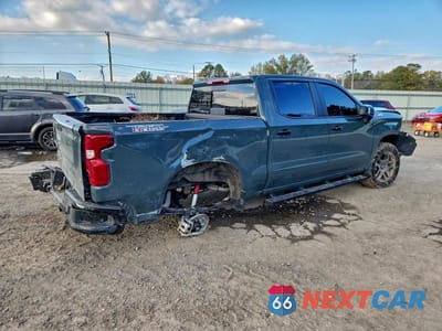 Trzecie zdjęcie samochodu z tyłu: 2026 CHEVROLET SILVERADO K1500 LT TRAIL BOSS VIN:3GCUKFEL0TG145251 - miniatura