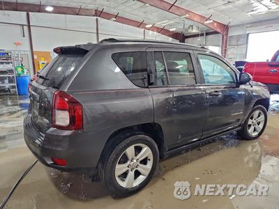 Trzecie zdjęcie samochodu z tyłu: 2016 JEEP COMPASS LATITUDE VIN:1C4NJDEB1GD616927 - miniatura