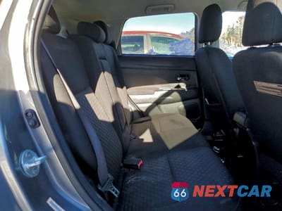 Zdjęcie 11 z 13 samochodu: 2011 MITSUBISHI OUTLANDER SPORT SE VIN:JA4AR4AU4BZ012793 - miniatura