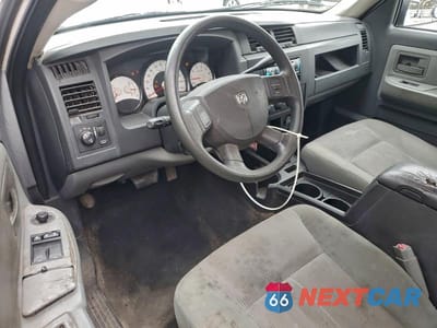 Zdjęcie 8 z 12 samochodu: 2010 DODGE DAKOTA SXT VIN:1D7CE3BK1AS151178 - miniatura