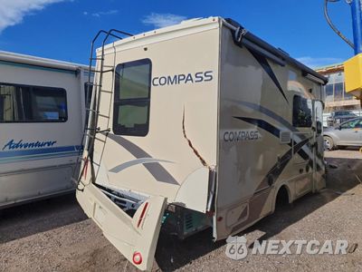 Czwarte zdjęcie samochodu z boku: 2017 FORD TRANSIT T-350 HD VIN:1FDWS8PV8HKA37815 - miniatura