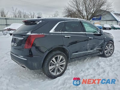 Trzecie zdjęcie samochodu z tyłu: 2025 CADILLAC XT5 PREMIUM LUXURY VIN:1GYKNDR44SZ145865 - miniatura