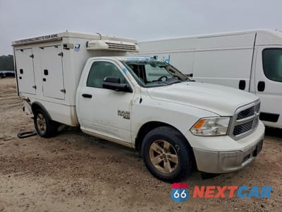 Czwarte zdjęcie samochodu z boku: 2022 RAM 1500 REFRIGERATED DELIVERY TRUCK VIN:3C6JR6DG2NG427940 - miniatura
