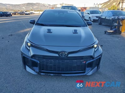 Piąte zdjęcie samochodu w środku: 2025 TOYOTA GR COROLLA CORE VIN:JTNABAAE3SA016619 - miniatura