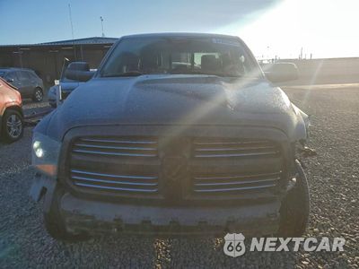 Piąte zdjęcie samochodu w środku: 2015 RAM 1500 SPORT VIN:1C6RR7MT1FS628356 - miniatura