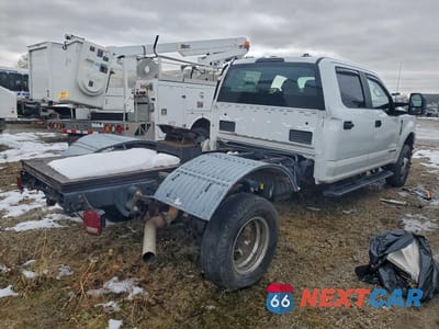 Trzecie zdjęcie samochodu z tyłu: 2022 FORD F350 SUPER DUTY VIN:1FD8W3HT2NEC58303 - miniatura