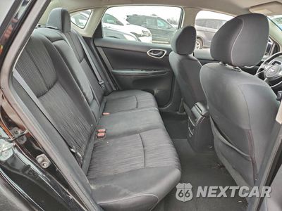 Zdjęcie 10 z 15 samochodu: 2018 NISSAN SENTRA S VIN:3N1AB7AP9JL635230 - miniatura