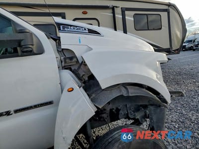 Zdjęcie 9 z 10 samochodu: 2016 FORD F650 SUPER DUTY BOX TRUCK VIN:1FDNF6DC1GDA03273 - miniatura
