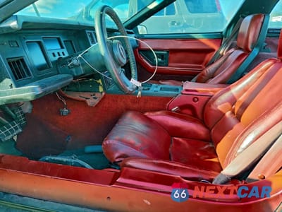 Zdjęcie 7 z 12 samochodu: 1984 CHEVROLET CORVETTE VIN:1G1AY0785E5132358 - miniatura