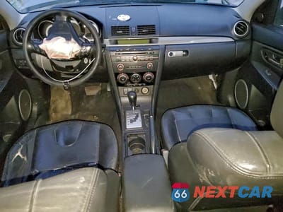 Zdjęcie 8 z 14 samochodu: 2006 MAZDA 3 HATCHBACK VIN:JM1BK343361411310 - miniatura