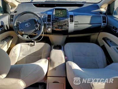 Zdjęcie 8 z 14 samochodu: 2004 TOYOTA PRIUS VIN:JTDKB20U840037952 - miniatura