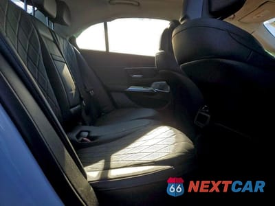 Zdjęcie 10 z 12 samochodu: 2024 MERCEDES-BENZ E 350 4MATIC VIN:W1KLF4HB1RA029917 - miniatura
