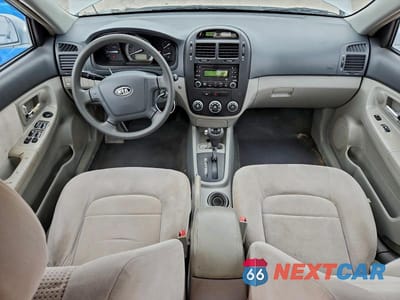 Zdjęcie 8 z 12 samochodu: 2007 KIA SPECTRA LX VIN:KNAFE121475454656 - miniatura