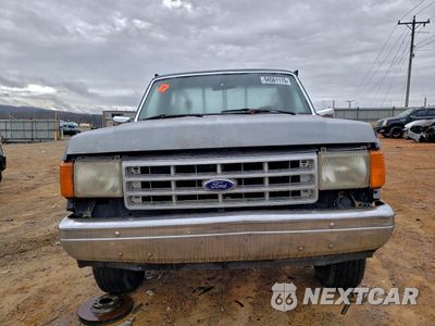 Piąte zdjęcie samochodu w środku: 1988 FORD F150 VIN:1FTEF14Y8JLA59128 - miniatura