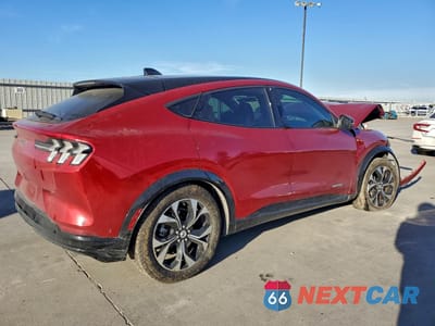 Trzecie zdjęcie samochodu z tyłu: 2021 FORD MUSTANG MACH-E PREMIUM VIN:3FMTK3SU8MMA27387 - miniatura
