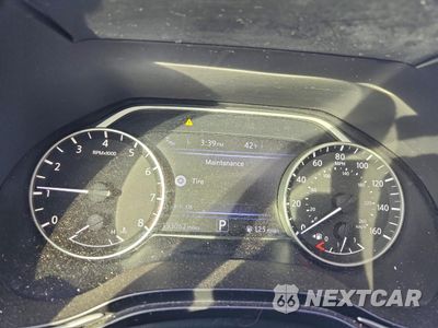 Zdjęcie 9 z 14 samochodu: 2017 NISSAN MAXIMA 3.5S VIN:1N4AA6AP6HC428137 - miniatura